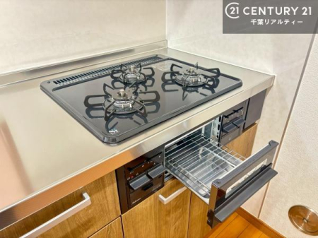 �L�b�`�� �R�����͎O������̂ł������̓����i�s���ł��܂��B
�������O�����t���ł��B�����X�y�[�X���L�X���Ă���׍�Ƃ����₷���I�g�����肪�ǂ��V�X�e���L�b�`���ł��I