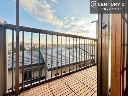 �o���R�j�[ �z������ǍD�ȃo���R�j�[�ł��I���ꂽ���ɂ͐�������n����J���I�Ȏ��Ԃ��y���߂܂��B