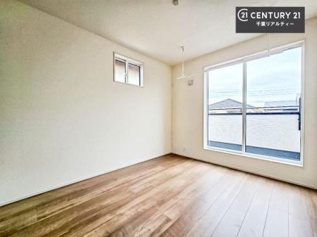 �Q�� �o���R�j�[�ɖʂ��Ă���m���ł��B���邭�����肪����A���C����������ł��܂��I���N���āA�O�ɏo�Ĕw�L�т����[�ċz�����ǂ������}������邱�Ƃ��ł��܂��B