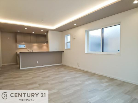 ���r���O �D�����z���܂肪���r���O����ł���ċ��S�n�̗ǂ���Ԃ����o���Ă���܂��I
���R�ƉƑ����W����b��������S�n�悢��ԁI