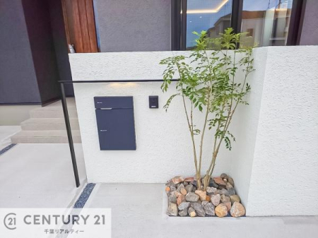 ���̑� �u���̕����C�ɂȂ�I�v�u�������Ăǂ�ȏ��H�v�u�����Əڂ����m�肽���I�v�Ǝv������A���C�y�ɂ����k���������B