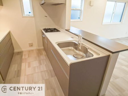 �L�b�`�� ��Ƃ����₷���V�X�e���L�b�`���ł��I���[����������t���Ă���̂ŁA�����X�y�[�X�ɕ���u���Ȃ��čςނ̂ŁA�L�X�g���āA���K�ɍ�Ƃ��ł��܂��I