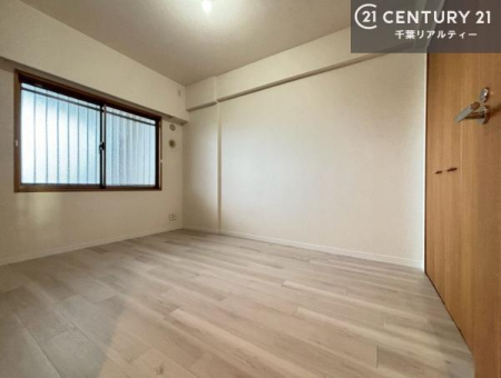 �m�� �V���v���Ƀf�U�C������Ă��邽�߁A�Ƌ��I�т܂���I
���C�ɓ���̉Ƌ��u���Ă��낰���Ԃ���邱�Ƃ��ł��܂��B