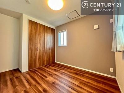 �m�� ���[�X�y�[�X�����Ă��܂��I�������X�b�L�����ڂ��鎖���ł��܂��ˁB
�Ƌ��I�΂Ȃ��V���v���ȃf�U�C���ׁ̈A�Ƌ��I�΂����C�ɓ���̋�ԍ�肪�ł������ł��ˁB
