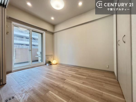 ���r���O�ȊO�̋��� �o���R�j�[�ɖʂ��Ă���m���ł��B���邭�����肪����A���C����������ł��܂��I���N���āA�O�ɏo�Ĕw�L�т����[�ċz�����ǂ������}������邱�Ƃ��ł��܂��B