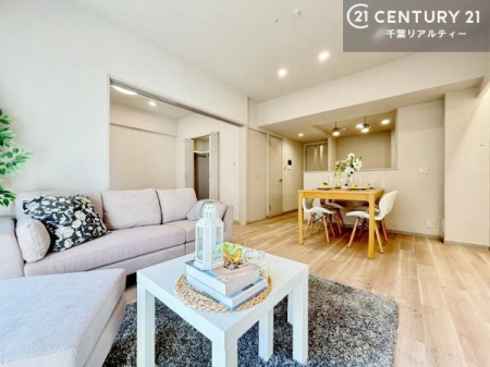 ���r���O �S�n�ǂ����r���O�͉Ƒ������R�ƏW�܂�܂��B�Ƒ��c�R�̎��Ԃ����������ł��B���Ƒ��ƁA����w�[���������Ԃ��߂��������ł��ˁB