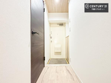 ���� �V���[�Y�{�b�N�X�t���Ȃ̂ŁA���ւ��Еt�����|�������₷���ł��I
�X�b�L���������ւŌ˂��J�����u�ԁA�������̂���S�n������Ԃ��o�}���Ă���܂��B
