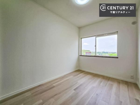 �m�� �V���v���Ƀf�U�C������Ă��邽�߁A�Ƌ��I�т܂���I
���C�ɓ���̉Ƌ��u���Ă��낰���Ԃ���邱�Ƃ��ł��܂��B