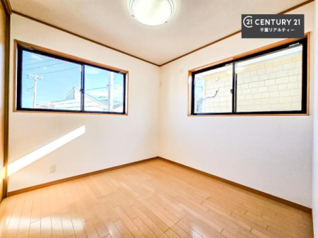 �m�� 2�ʍ̌����m�ۂ������邢�����́A���ʂ����ǂ��A���邭��ϋ��S�n�̗ǂ���ԂƂȂ��Ă���܂��B�����b�N�X���ĉ߂�����S�n�̗ǂ��������ł��I���̖ڊo�߂��X�b�L�����܂��ˁI