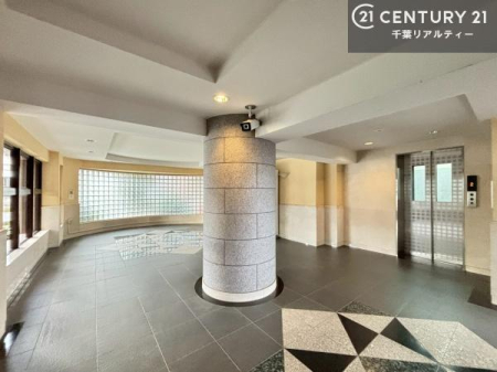 ���r�[ ��؂Ȃ��q�l�����o�}�����郍�r�[�B����]�̕����܂Ƃ߂Ă��ē��B���₢���킹�ɑ��Ή����܂��I���҂������܂���I���Ђ��C�y�ɂ��₢���킹���������܂��B