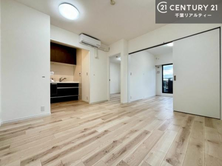 ���r���O �D�����z���܂肪���r���O����ł���ċ��S�n�̗ǂ���Ԃ����o���Ă���܂��I
���났�̎��Ԃ��߂����܂��I