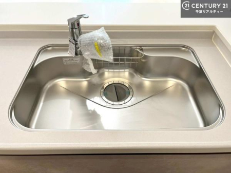 �L�b�`�� ���C�h�ȃV���N�ł��ˁI�������˂ɂ������������₷���Ǝ����y�X�d�l�̃V�X�e���L�b�`���ł��I
�f�U�C�����Ƌ@�\�������˂��L�b�`���Ő�����������܂��ˁI�y���d�l�z