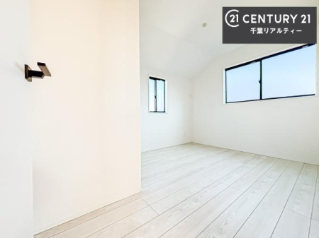 �m�� 2�ʍ̌����m�ۂ������邢�����́A���ʂ����ǂ��A���邭��ϋ��S�n�̗ǂ���ԂƂȂ��Ă���܂��B�����b�N�X���ĉ߂�����S�n�̗ǂ��������ł��I���̖ڊo�߂��X�b�L�����܂��ˁI