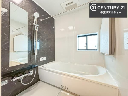 ���� �������������l�̕��͋C�̃o�X���[���́A�����o�Ă��ăo�X�^�C�����[���I
���d���撣���Ă��邲�J���ɂ��D�݂̓����̓����܂����āA�y����ł݂Ă͂������ł��傤���H