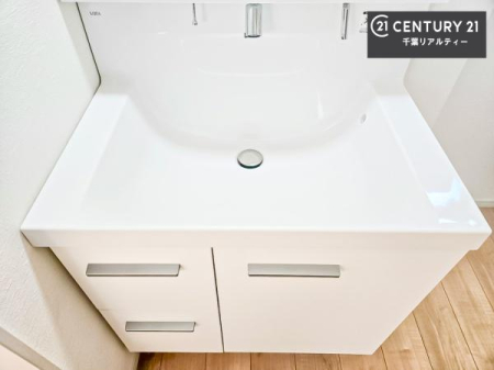 ���ʑ�E���ʏ� �[�����ʑ�{�E���́A�������˂ɂ����̂ł�����ꂪ�y�X�I���������ۂĂ܂��I
�L���C�Ȑ��ʏ��Ŏ��������̃��`�x�[�V�������オ��܂��ˁI