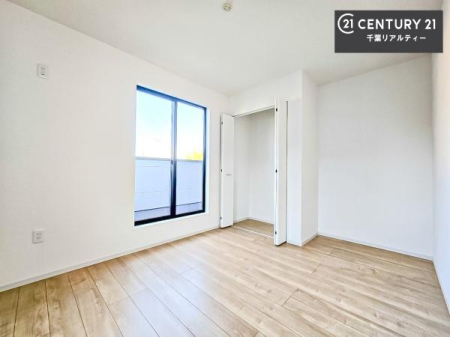 �Q�� �o���R�j�[�ɖʂ��Ă���m���ł��B���邭�����肪����A���C����������ł��܂��I���N���āA�O�ɏo�Ĕw�L�т����[�ċz�����ǂ������}������邱�Ƃ��ł��܂��B