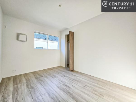 ���r���O�ȊO�̋��� �V���v���Ƀf�U�C������Ă��邽�߁A�Ƌ��I�т܂���I
���C�ɓ���̉Ƌ��u���Ă��낰���Ԃ���邱�Ƃ��ł��܂��B