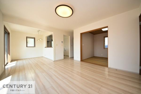 ���r���O ���r���O�S�̂����n����ΖʃL�b�`���Ȃ̂ŁA���q�l�̗l�q�������Ȃ����Ƃ��ł���q��Ă����₷�����S�ȊԎ�ł��I