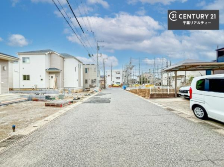 �O�ʓ��H�܂ތ��n�ʐ^ �O�ʓ��H��6.5���I�z����ǍD�ȗ��n�ł��B
�Ԍɓ��ꂪ���ȕ������S�ł��ˁB