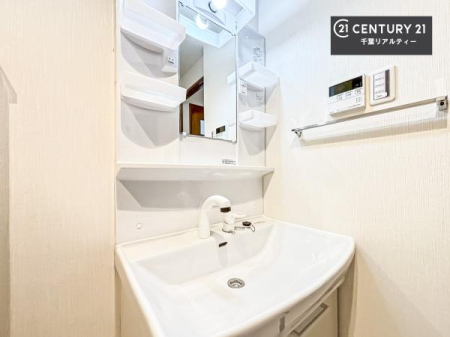 ���ʑ�E���ʏ� �[�����ʑ�{�E���́A�������˂ɂ����̂ł�����ꂪ�y�X�I���������ۂĂ܂��I
�L���C�Ȑ��ʏ��Ŏ��������̃��`�x�[�V�������オ��܂��ˁI