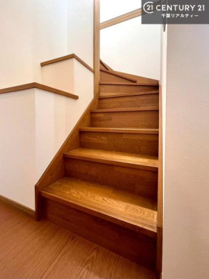 ���̑����� �K�i�͖��邭�A���q�l�₲�N�z�̕������S���Ă����p�����܂��B