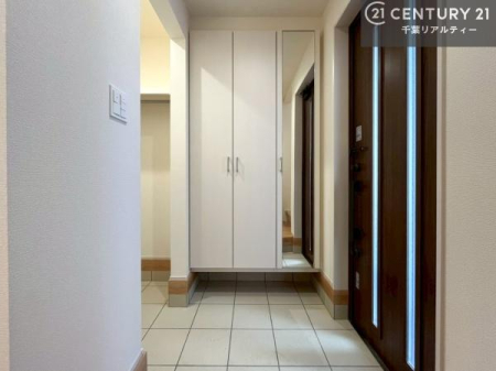 ���� ���ċA���Ă��Ă��A�������܁I�����������Ȃ�A�D�����}������Ă�����ԂɂȂ��Ă��܂��B
���邭��������錺�ւł��I