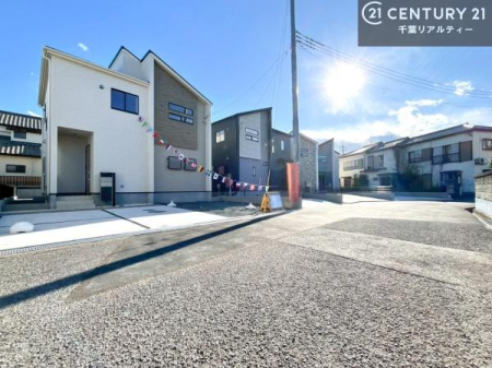 �O�ʓ��H�܂ތ��n�ʐ^ ���ӊ���A���q�l�̂���]�ɍ������������ꏏ�ɂ��ē���v���܂��B�Z��[���A�h�o�C�U�[�ɂ�邲���k������܂��B���Ђ͂��₢���킹�ɑ��Ή����܂��I���҂������܂���I