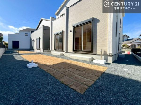 �� �L�X�Ƃ�����t���B�K�[�f�j���O��v�[���V�сA�O�����s���O�Ȃǂӂ��߂̃��r���O�Ƃ��Ă��Ƒ��Ŋy���܂�Ă͂������ł��傤���B