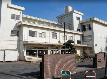 ���ӊ� �y���w�Z�z���q�s����쏬�w�Z�F1164m