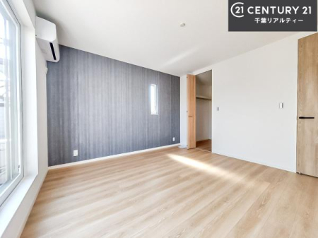 ���r���O�ȊO�̋��� ���[�X�y�[�X�����Ă��܂��I�������X�b�L�����ڂ��鎖���ł��܂��ˁB
�Ƌ��I�΂Ȃ��V���v���ȃf�U�C���ׁ̈A�Ƌ��I�΂����C�ɓ���̋�ԍ�肪�ł������ł��ˁB