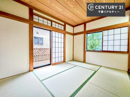 �a�� �^�^�~�̍��肪���炬��^����A�����b�N�X��ԁB�����傫���J�����̂���a���ƂȂ��Ă���܂��B���{�l�̐S������u�a�v�̋�ԁB�䑐�̍���Y����Ԃ͖����̂ЂƎ������o���Ă���܂��I