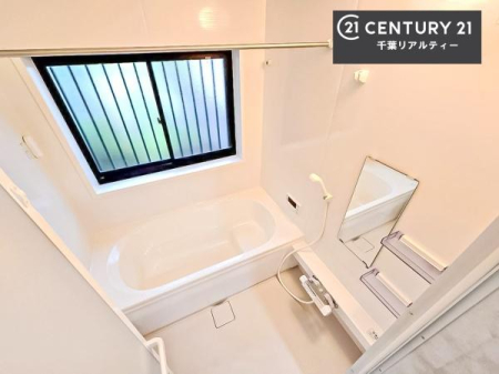 ���� �������������l�̕��͋C�̃o�X���[���́A�����o�Ă��ăo�X�^�C�����[���I
���d���撣���Ă��邲�J���ɂ��D�݂̓����̓����܂����āA�y����ł݂Ă͂������ł��傤���H