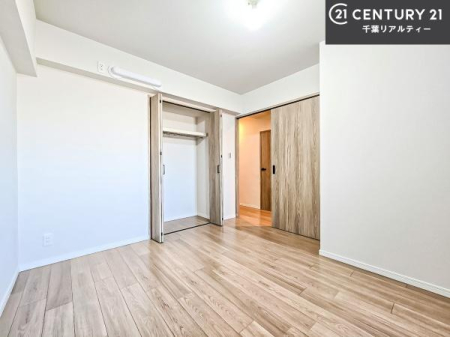 ���r���O�ȊO�̋��� ���[�X�y�[�X�����Ă��܂��I�������X�b�L�����ڂ��鎖���ł��܂��ˁB
�Ƌ��I�΂Ȃ��V���v���ȃf�U�C���ׁ̈A�Ƌ��I�΂����C�ɓ���̋�ԍ�肪�ł������ł��ˁB