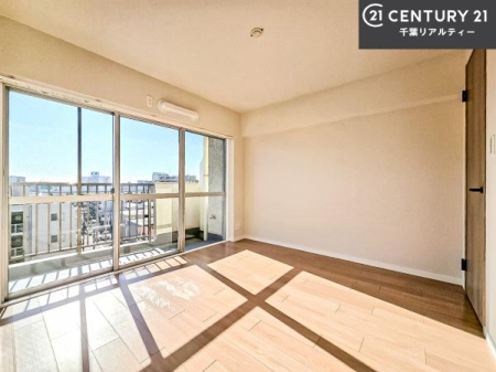 �m�� �o���R�j�[�ɖʂ��Ă���m���ł��B���邭�����肪����A���C����������ł��܂��I���N���āA�O�ɏo�Ĕw�L�т����[�ċz�����ǂ������}������邱�Ƃ��ł��܂��B