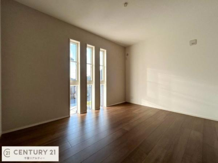 �Q�� �D���������������ޗm���́A���̖ڊo�߂��C�������ǂ������ł��ˁB���������Ԃ��������Ɖ߂������Ƃ��ł��܂��B�D�����F�����̃t���[�����O���ǂ�ȉƋ�ɂ��}�b�`���܂��I