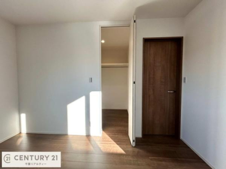 ���[ �E�H�[�N�C���N���[�[�b�g�t���ł��B��������̂��m���Ȃǂ����[���Ă��������ł��ˁI���ɂ���@�������ȂǋG�ߕ��̑傫�ȉƓd�����[�ł��܂��B