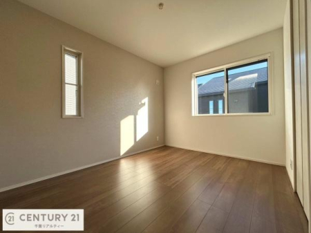 �Q�� ���邭���ʂ��̗ǂ������ł��B�u�V���v���v�Ƀf�U�C�����ꂽ�����B���R�x�������̂ŉƋ�⃌�C�A�E�g�ł��D�݂̋�Ԃ�n��グ���܂��B�����x�A���n�ɂĂ��m�F���������B