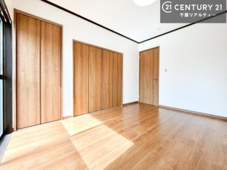 �q������ ���[�X�y�[�X�����Ă��܂��I�������X�b�L�����ڂ��鎖���ł��܂��ˁB
�Ƌ��I�΂Ȃ��V���v���ȃf�U�C���ׁ̈A�Ƌ��I�΂����C�ɓ���̋�ԍ�肪�ł������ł��ˁB