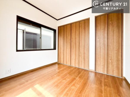 �q������ ���[�X�y�[�X���t���Ă���̂ŁA�}�ȗ��q���ł��U�炩��������������T�b�ƕЂÂ����đ�ϕ֗��ł��I�ǖʂ��L�X���Ă���̂ŁA�׋�����x�b�h�̒u����ɍ���܂���I