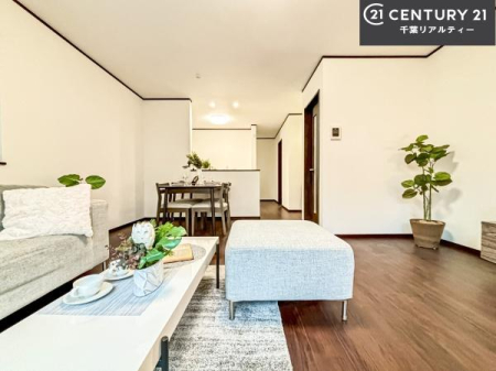 ���r���O �D�����z���܂肪���r���O����ł���ċ��S�n�̗ǂ���Ԃ����o���Ă���܂��I
���났�̎��Ԃ��߂����܂��I