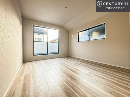 �m�� �o���R�j�[�ɖʂ��Ă���m���ł��B���邭�����肪����A���C����������ł��܂��I���N���āA�O�ɏo�Ĕw�L�т����[�ċz�����ǂ������}������邱�Ƃ��o�������ł��ˁI