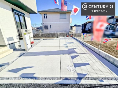 ���ԏ� ���ԃX�y�[�X��2�䕪����܂��I�Z�J���h�J�[�͂������A�o�C�N�⎩�]�ԂȂǂ��u���ꏊ�ɍ���܂���B