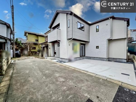 �O�ʓ��H�܂ތ��n�ʐ^ �O�ʓ��H��4.5���I�z����ǍD�ȗ��n�ł��B
�Ԍɓ��ꂪ���ȕ������S�ł��ˁB