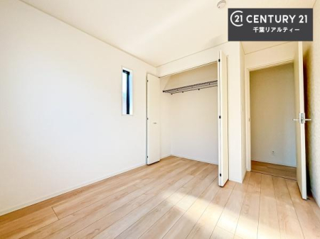 ���r���O�ȊO�̋��� �V���v���Ƀf�U�C������Ă��邽�߁A�Ƌ��I�т܂���I
���C�ɓ���̉Ƌ��u���Ă��낰���Ԃ���邱�Ƃ��ł��܂��B