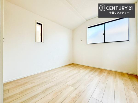 �m�� 2�ʍ̌����m�ۂ������邢�����́A���ʂ����ǂ��A���邭��ϋ��S�n�̗ǂ���ԂƂȂ��Ă���܂��B�����b�N�X���ĉ߂�����S�n�̗ǂ��������ł��I���̖ڊo�߂��X�b�L�����܂��ˁI