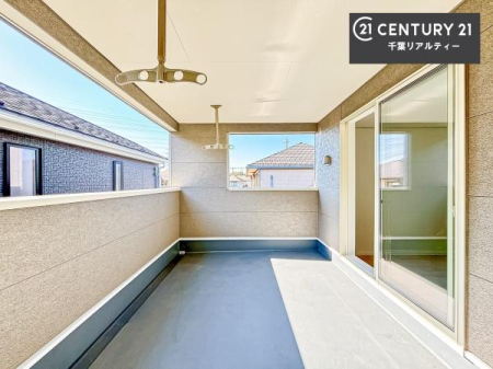 �o���R�j�[ �C���i�[�o���R�j�[�I�������t���Ă���̂ŁA�}�ɉJ���~���Ă��G��ɂ������S�I�������������J�b�g���Ă����̂ŁA���V�C�̗ǂ����́A���O�֏o�Đ[�ċz����̂��悳�����ł��I