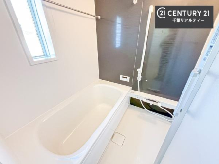 ���� �������������l�̕��͋C�̃o�X���[���́A�����o�Ă��ăo�X�^�C�����[���I
���d���撣���Ă��邲�J���ɂ��D�݂̓����̓����܂����āA�y����ł݂Ă͂������ł��傤���H