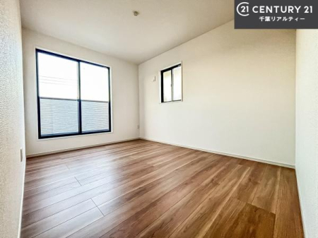 �m�� �o���R�j�[�ɖʂ��Ă���m���ł��B���邭�����肪����A���C����������ł��܂��I���N���āA�O�ɏo�Ĕw�L�т����[�ċz�����ǂ������}������邱�Ƃ��o�������ł��ˁI