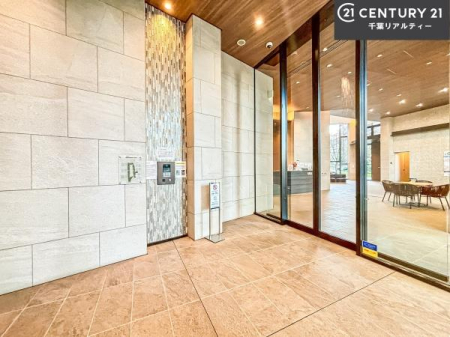 �G���g�����X ��؂Ȃ��q�l�����o�}������G���g�����X�B�z��������ǂ��S�n�̗ǂ���Ԃł��B