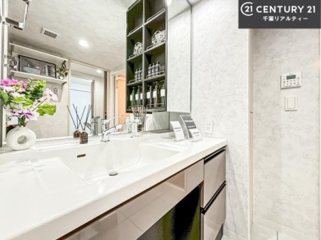 ���ʑ�E���ʏ� �[�����ʑ�{�E���́A�������˂ɂ����̂ł�����ꂪ�y�X�I���������ۂĂ܂��I
�L���C�Ȑ��ʏ��Ŏ��������̃��`�x�[�V�������オ��܂��ˁI